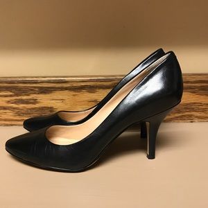 Black closed toe heel. International Concepts